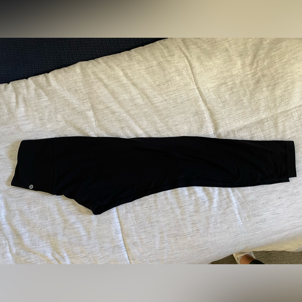 Lululemon 23” cropped align leggings